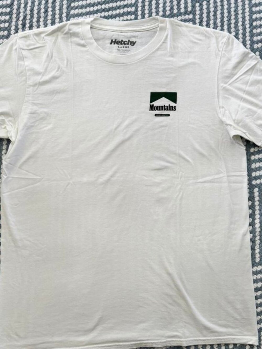 Hetchy Mountains White Graphic T-Shirt with Black Logo Men's L